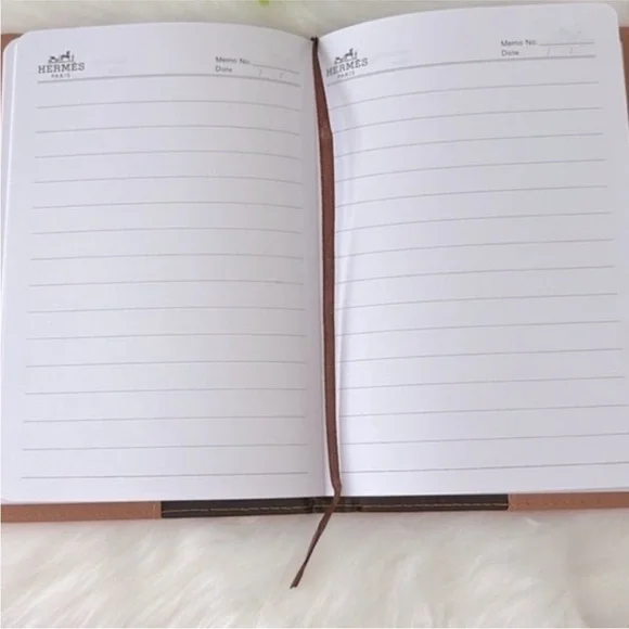 Hermès🐎 Orange Leather VIP Refillable Notebook & Pen Gift Set - Picture 4 of 4